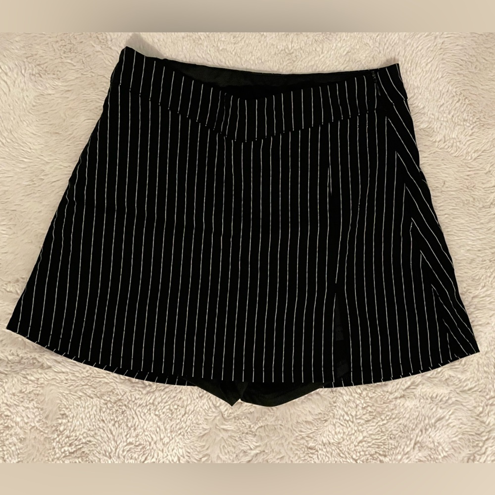Forever 21 Black Pinstripe Miniskirt